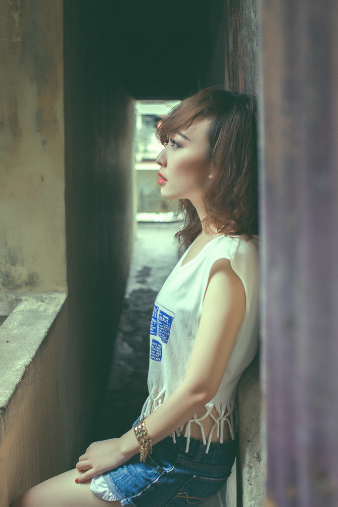 少妇受不了叫来闺蜜